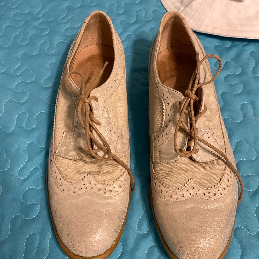 Browns loafers